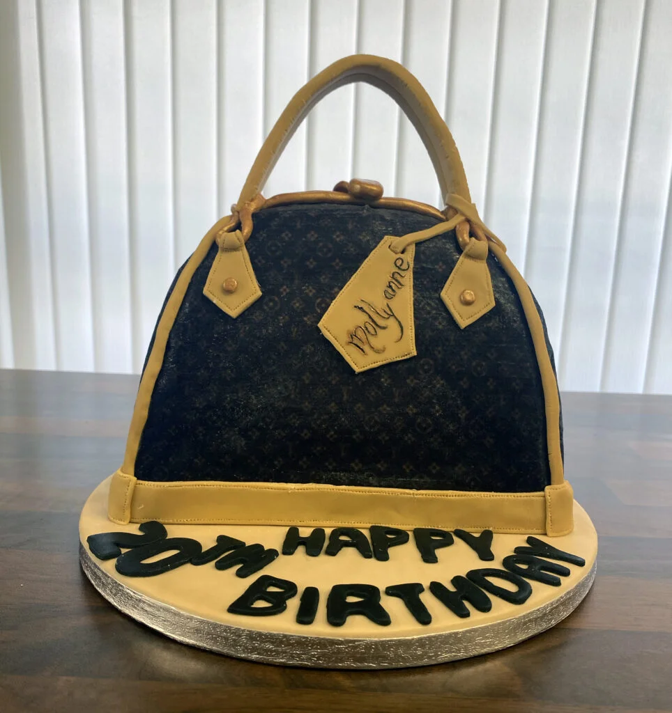 Louis Vuitton cake fondant gold and brown  Louis vuitton cake, Elegant  birthday cakes, Cute birthday cakes